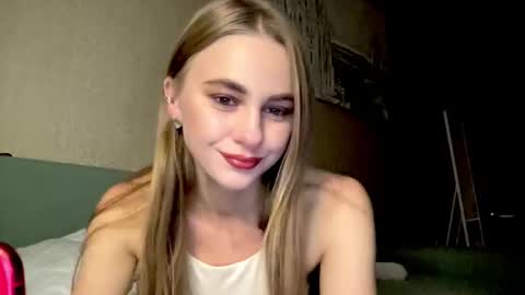 Snapshot of gracetorrezz chatting on 10.28.25 gracetorrezz online show from 10.28.25