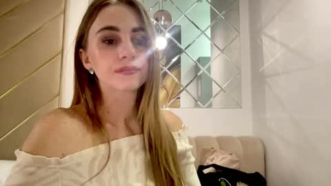 Snapshot of gracetorrezz chatting on 11.11.25 gracetorrezz online show from 11.11.25