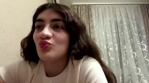 Snapshot of graciaweltha chatting on 08.06.26 Rira online show from 08.06.26