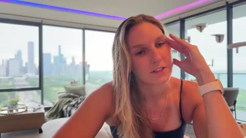 Snapshot of graciemae_baexx chatting on 06.17.26 Gracie Mae online show from 06.17.26
