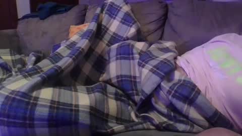 7 in boy toy online show from 12.08.24