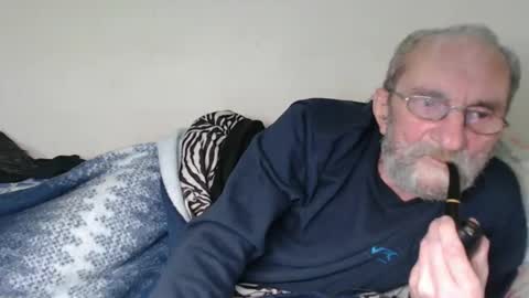 Snapshot of grandpa_mark chatting on 12.17.25 Mark online show from 12.17.25