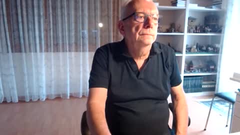 Snapshot of grandpach chatting on 05.14.26 grandpach online show from 05.14.26