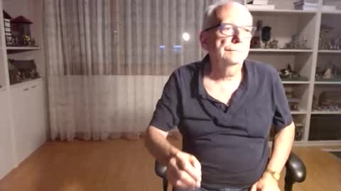 Snapshot of grandpach chatting on 05.23.26 grandpach online show from 05.23.26