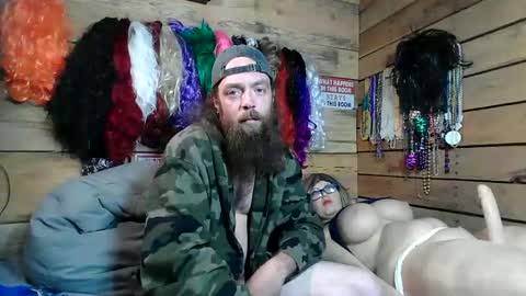 Snapshot of grannypounder chatting on 01.06.25 grannypounder online show from 01.06.25