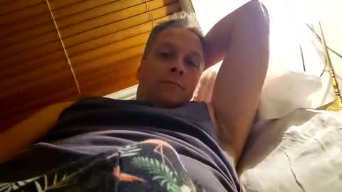 Snapshot of grattitude chatting on 10.09.25 grattitude online show from 10.09.25