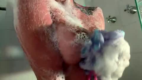 grayce blossoms24 online show from 10.20.25