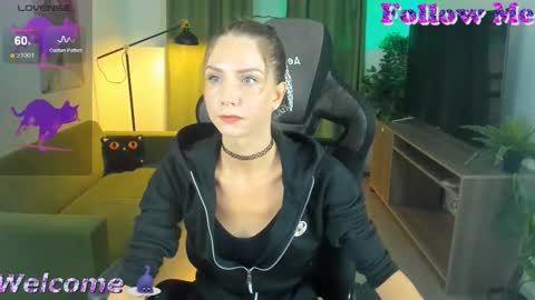 GrayceWild online show from 09.15.25