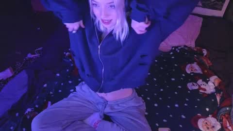 Snapshot of graylovescookies chatting on 12.27.24 graylovescookies online show from 12.27.24