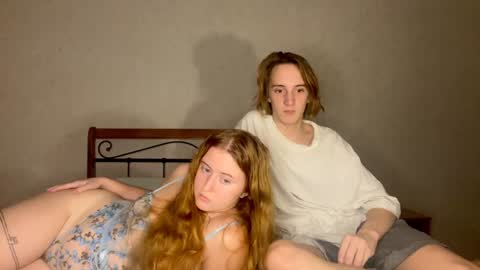 Snapshot of grayzee_ chatting on 12.10.24 Gray and Milly online show from 12.10.24