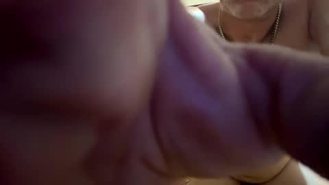 Snapshot of grd137 chatting on 11.03.25 grd137 online show from 11.03.25