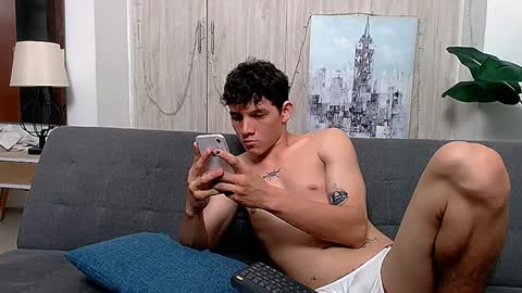 Snapshot of grecia_millercol chatting on 12.03.24 grecia_millercol online show from 12.03.24