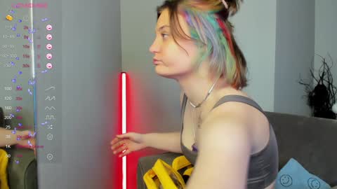 Snapshot of greenelfapril chatting on 01.06.25 April online show from 01.06.25