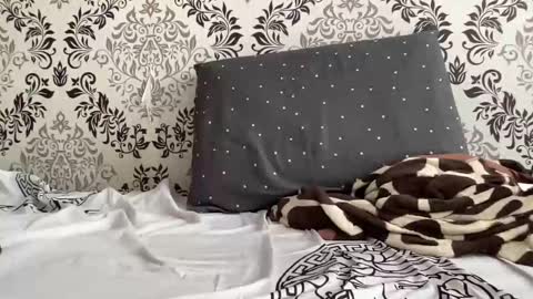 Snapshot of greenelfapril chatting on 02.13.25 April online show from 02.13.25