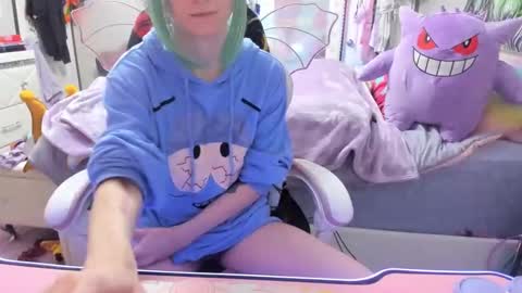 GreenEyedLovexo online show from 10.20.25