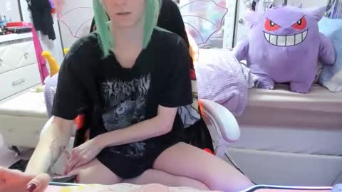 GreenEyedLovexo online show from 11.27.25