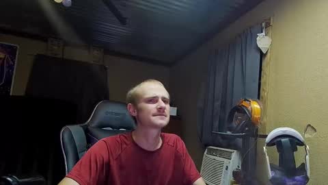 Snapshot of greenlungs8195 chatting on 10.18.25 Greenlungs8195 online show from 10.18.25