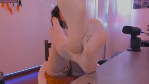 Snapshot of greenwine_gh chatting on 11.11.25 Medussa online show from 11.11.25