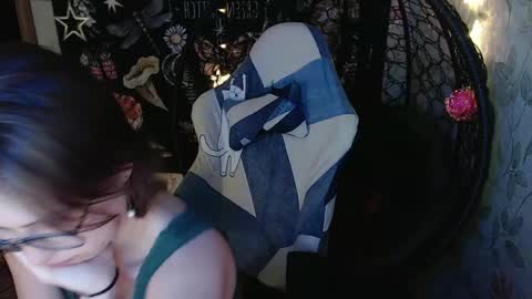 Lina online show from 04.19.26