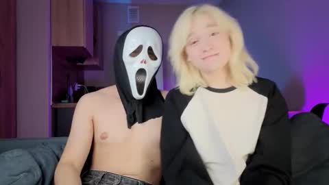 Greg-independent model online show from 10.12.25