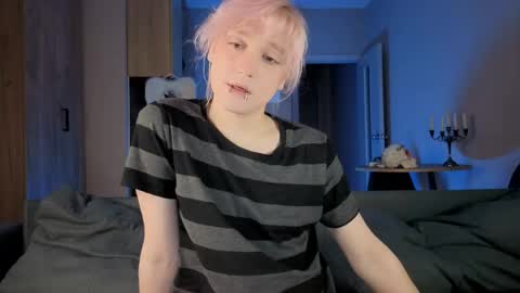 Greg-independent model online show from 05.28.26