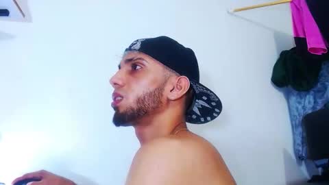 Snapshot of gregory_hardxx chatting on 10.10.25 GREGORY online show from 10.10.25