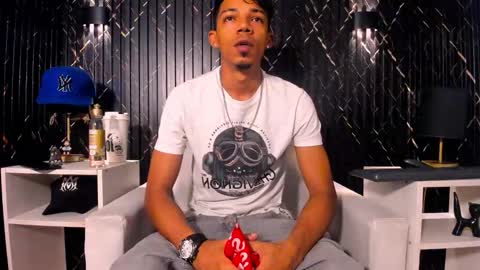 Snapshot of gregory_sforza chatting on 10.15.25 GregorySforza online show from 10.15.25