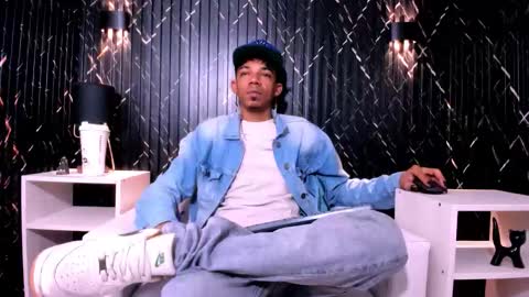 Snapshot of gregory_sforza chatting on 10.28.25 GregorySforza online show from 10.28.25