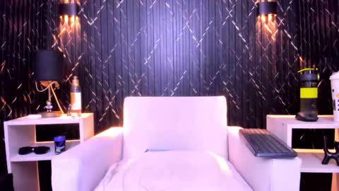 Snapshot of gregory_sforza chatting on 10.29.25 GregorySforza online show from 10.29.25