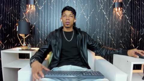 Snapshot of gregory_sforza chatting on 11.07.25 GregorySforza online show from 11.07.25