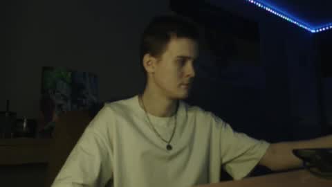 Snapshot of greonn chatting on 01.05.25 Felix online show from 01.05.25