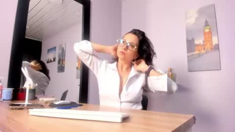 Snapshot of greta_borbon chatting on 07.06.26 Greta online show from 07.06.26