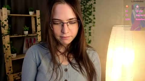 Snapshot of gretalinelle chatting on 04.29.26 Cutie Ellie online show from 04.29.26