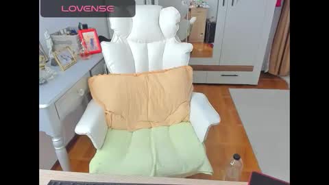 Snapshot of gretamilf chatting on 01.22.25 GretaMilf online show from 01.22.25