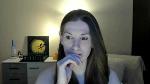 Snapshot of gretamiln chatting on 04.24.26 Greta online show from 04.24.26