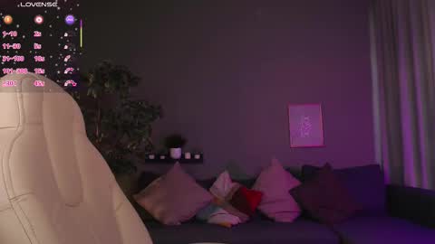 gretchen_mol online show from 10.15.25