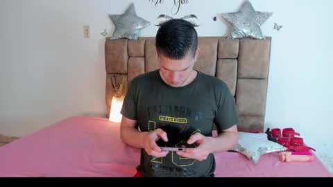 Snapshot of grettaandcoulle chatting on 02.21.25 grettaandcoulle online show from 02.21.25