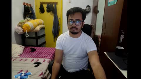 Grey Hardy Slave online show from 12.17.25