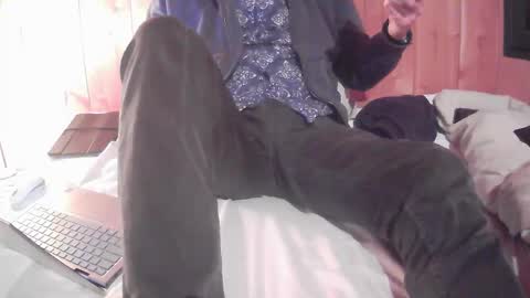 Snapshot of grimbergen123 chatting on 10.23.25 Grim online show from 10.23.25