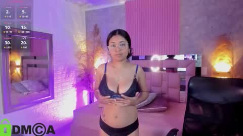 Snapshot of griselle_rousse chatting on 10.18.25 online show from 10.18.25