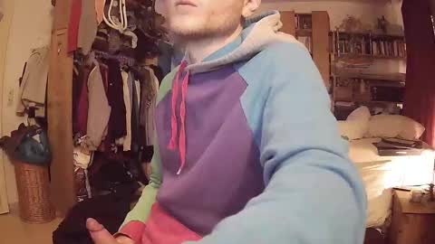 gruendamien online show from 12.19.25