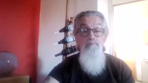 Snapshot of grybear60 chatting on 12.29.24 Grybear online show from 12.29.24