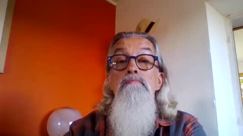 Snapshot of grybear60 chatting on 10.20.25 Grybear online show from 10.20.25