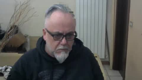 Snapshot of grz65 chatting on 12.29.24 GRIZZLY65 online show from 12.29.24