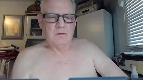Snapshot of gspotlover1 chatting on 02.23.26 Horny Daddy online show from 02.23.26