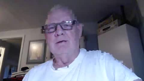 Snapshot of gspotlover1 chatting on 04.18.26 Horny Daddy online show from 04.18.26