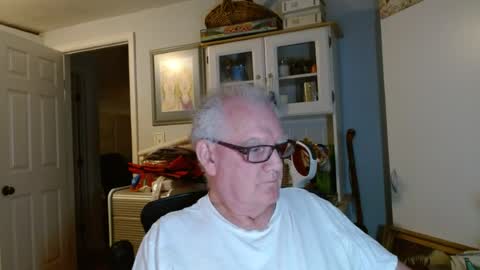 Snapshot of gspotlover1 chatting on 06.20.26 Horny Daddy online show from 06.20.26