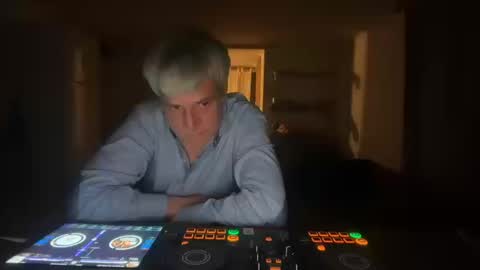 guardiannif_ online show from 03.11.26