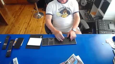 Snapshot of guesswhatigot2 chatting on 12.06.24 guesswhatigot2 online show from 12.06.24