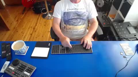 Snapshot of guesswhatigot2 chatting on 12.16.24 guesswhatigot2 online show from 12.16.24